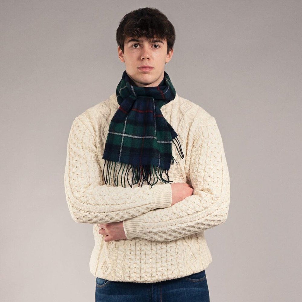 LOCHCARRON OF SCOTLAND BAILEY MACKENZIE MODERN LARGE LAMBSWOOL SCARF